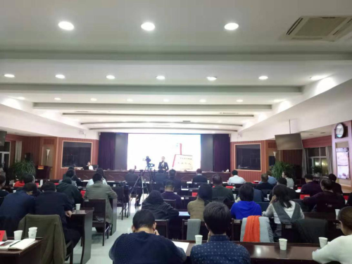 演讲比赛现场 演讲比赛现场